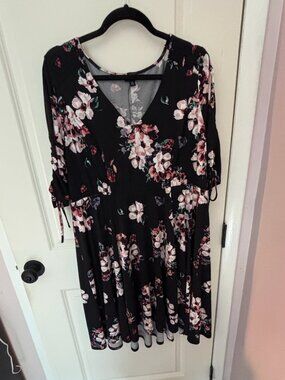 Black Floral Dress 3/4 Sleeves Plus Size 2